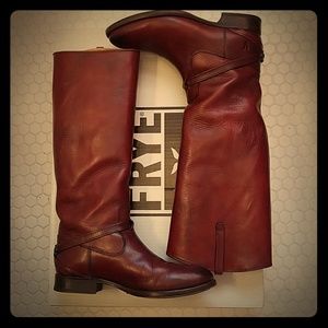 BARELY WORN Frye Lindsay Plate Boots